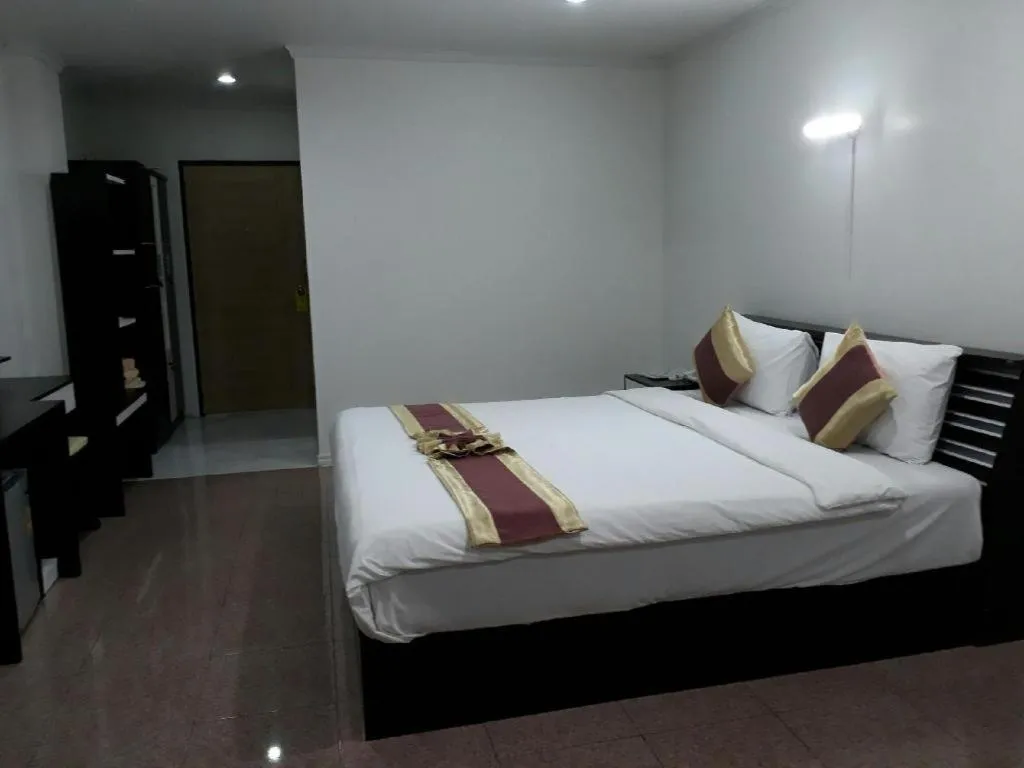 Bed in VC Phayao Hotel