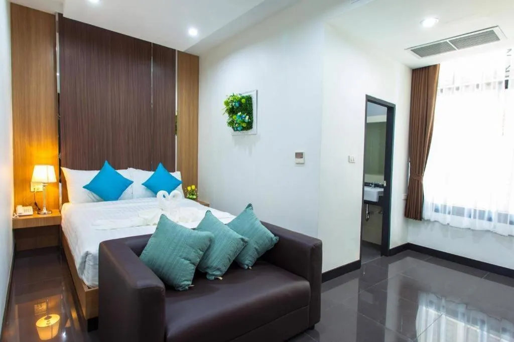 Bed in Thanburi Hotel