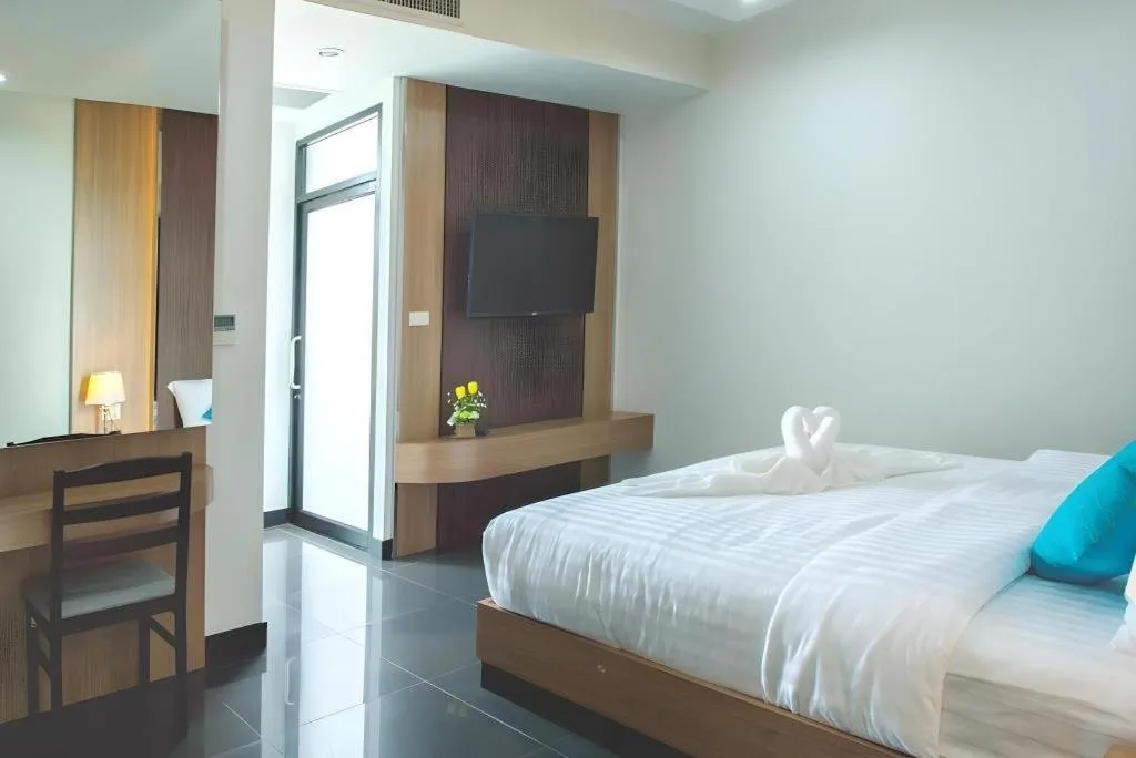 Bed in Thanburi Hotel