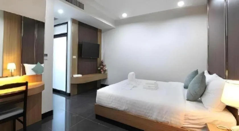 Bed in Thanburi Hotel