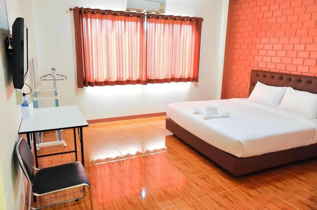 Bed in Bussarakam Place Hotel