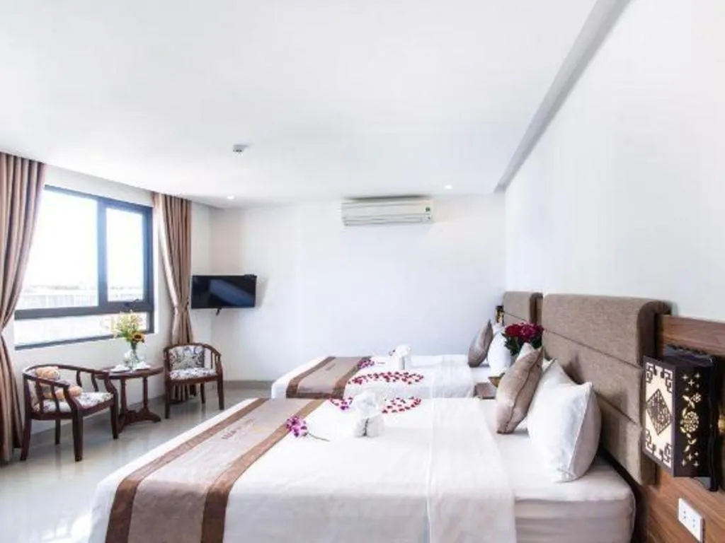 Bed in Ngoc Lan Hotel Da Nang