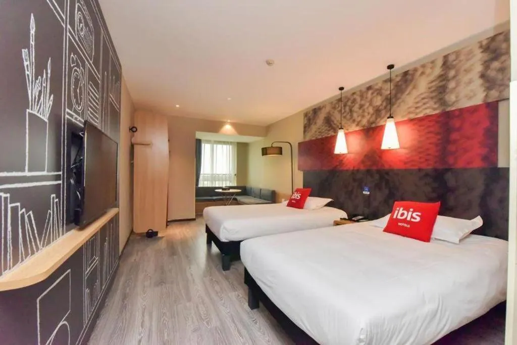 Bed in ibis Wuxi Jiangnan University