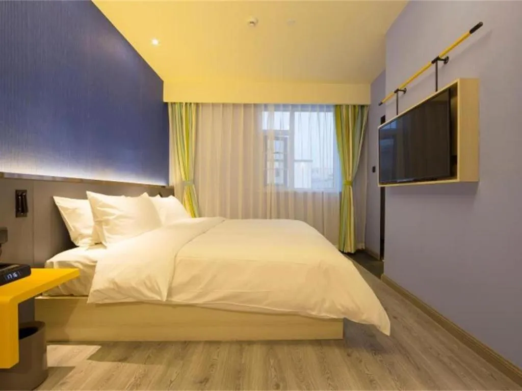 Bed in ibis Styles Beijing Capital Airport Hotel