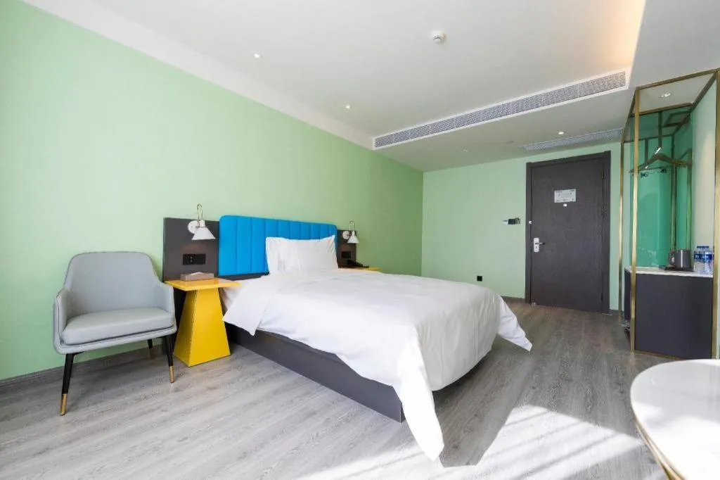 Bed in ibis Styles Beijing Capital Airport Hotel