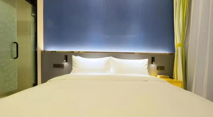 Bed in ibis Styles Beijing Capital Airport Hotel