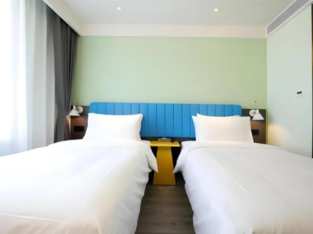 Bed in ibis Styles Beijing Capital Airport Hotel