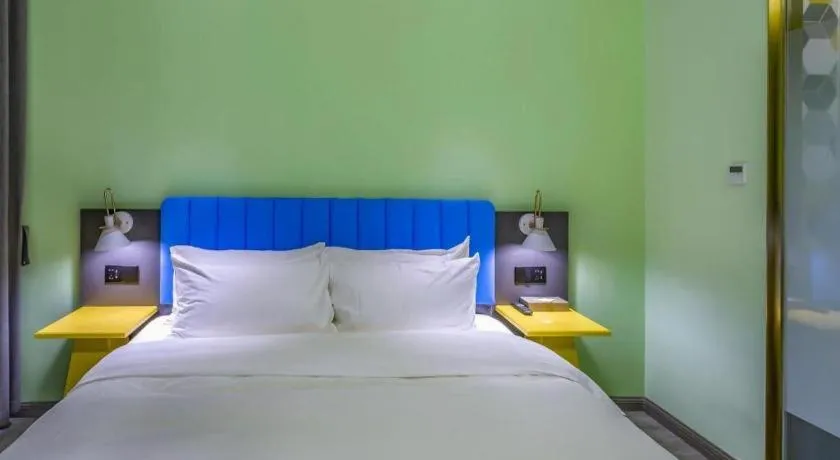 Bed in ibis Styles Beijing Capital Airport Hotel
