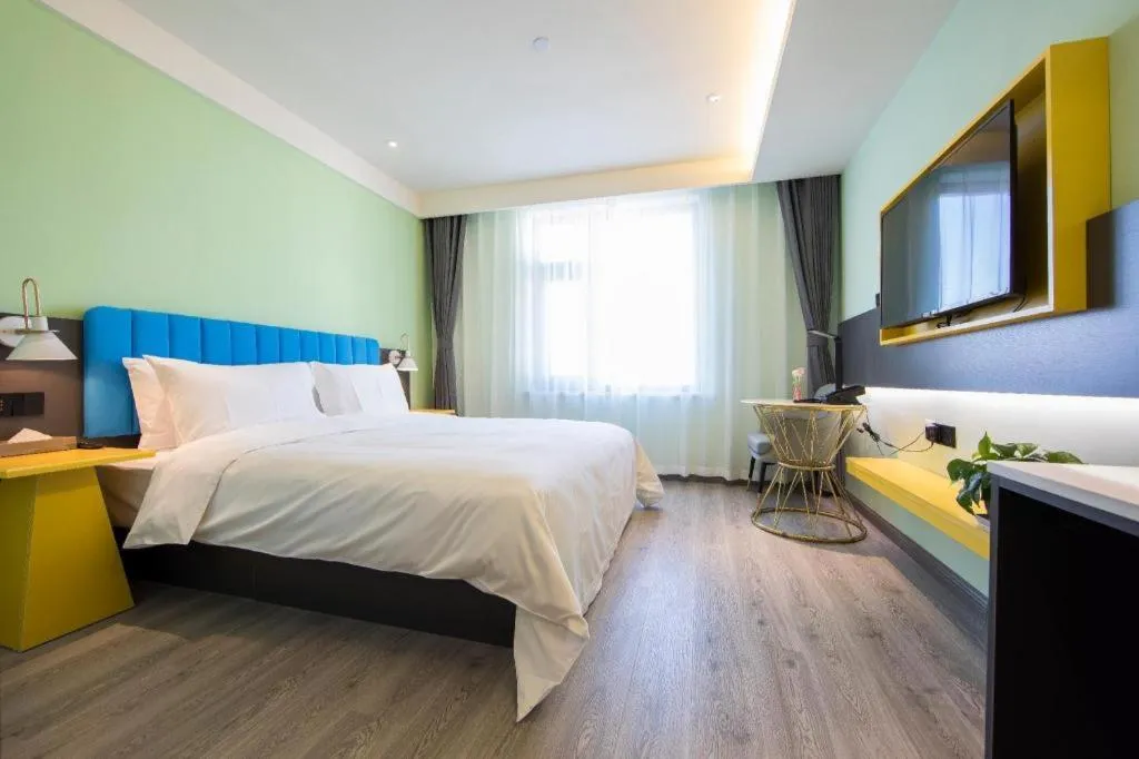 Bed in ibis Styles Beijing Capital Airport Hotel