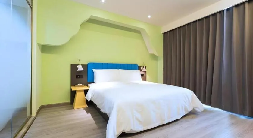 Bed in ibis Styles Beijing Capital Airport Hotel