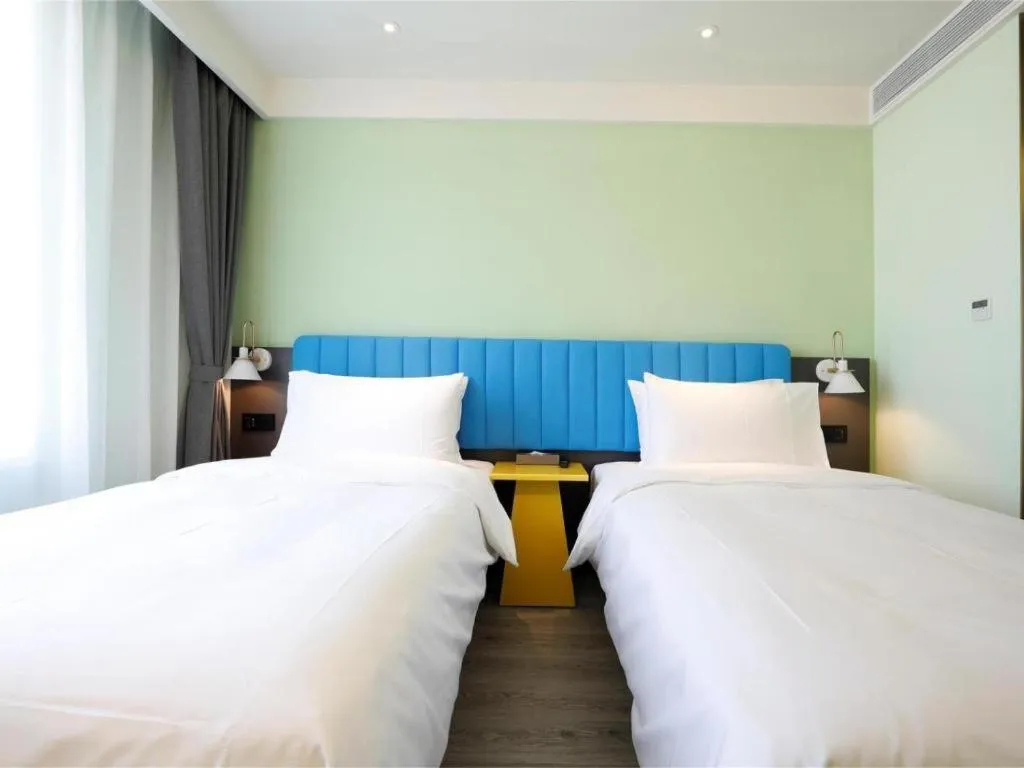 Bed in ibis Styles Beijing Capital Airport Hotel