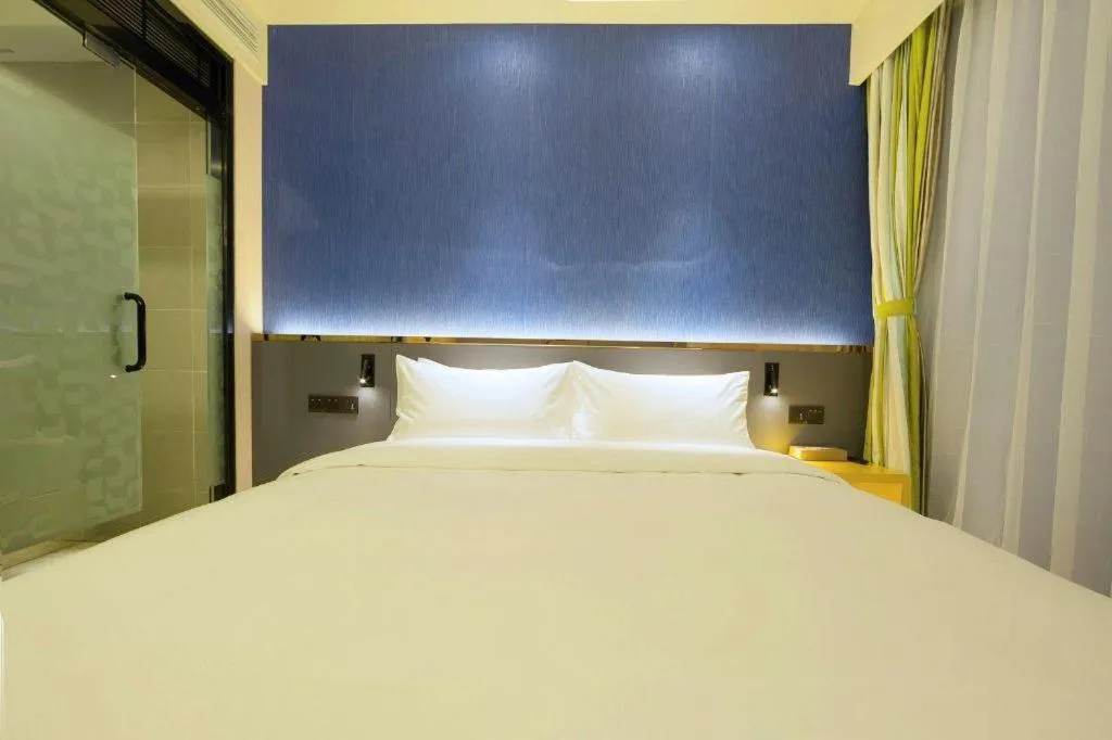 Bed in ibis Styles Beijing Capital Airport Hotel