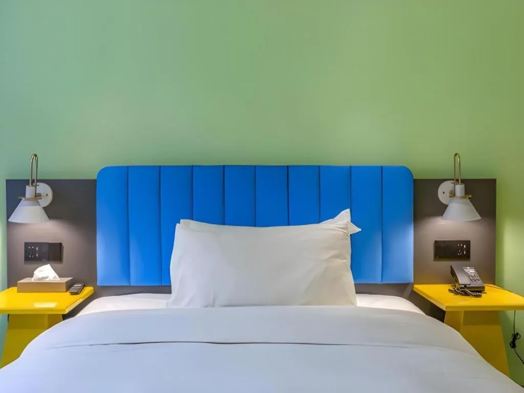 Bed in ibis Styles Beijing Capital Airport Hotel