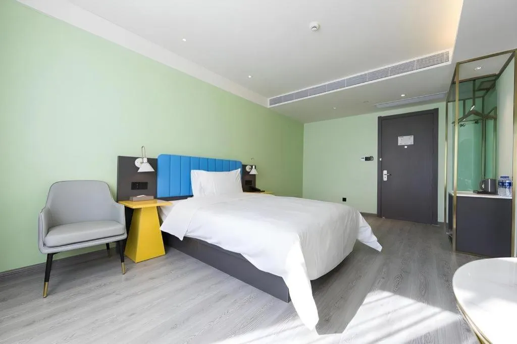 Bed in ibis Styles Beijing Capital Airport Hotel