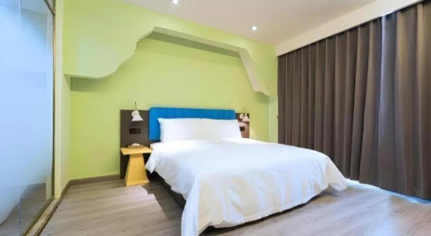 Bed in ibis Styles Beijing Capital Airport Hotel