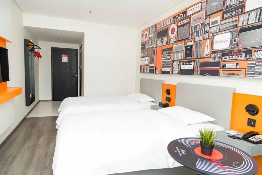 Bed in ibis Tianjin Wuqing Hotel