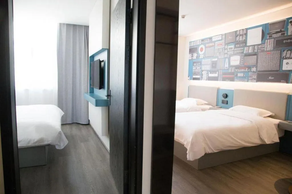 Bed in ibis Tianjin Wuqing Hotel