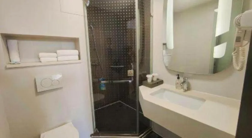 ibis Kunming Beijing Rd