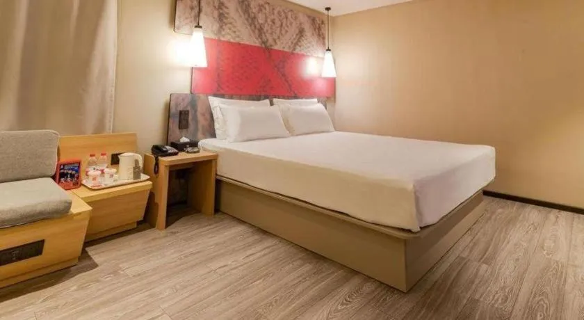 Bed in Ibis Harbin Normal University