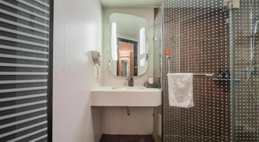 ibis Chengdu Chunxi Road Shudu Mansion