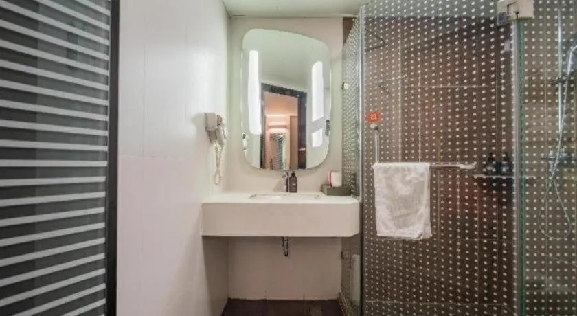 ibis Chengdu Chunxi Road Shudu Mansion