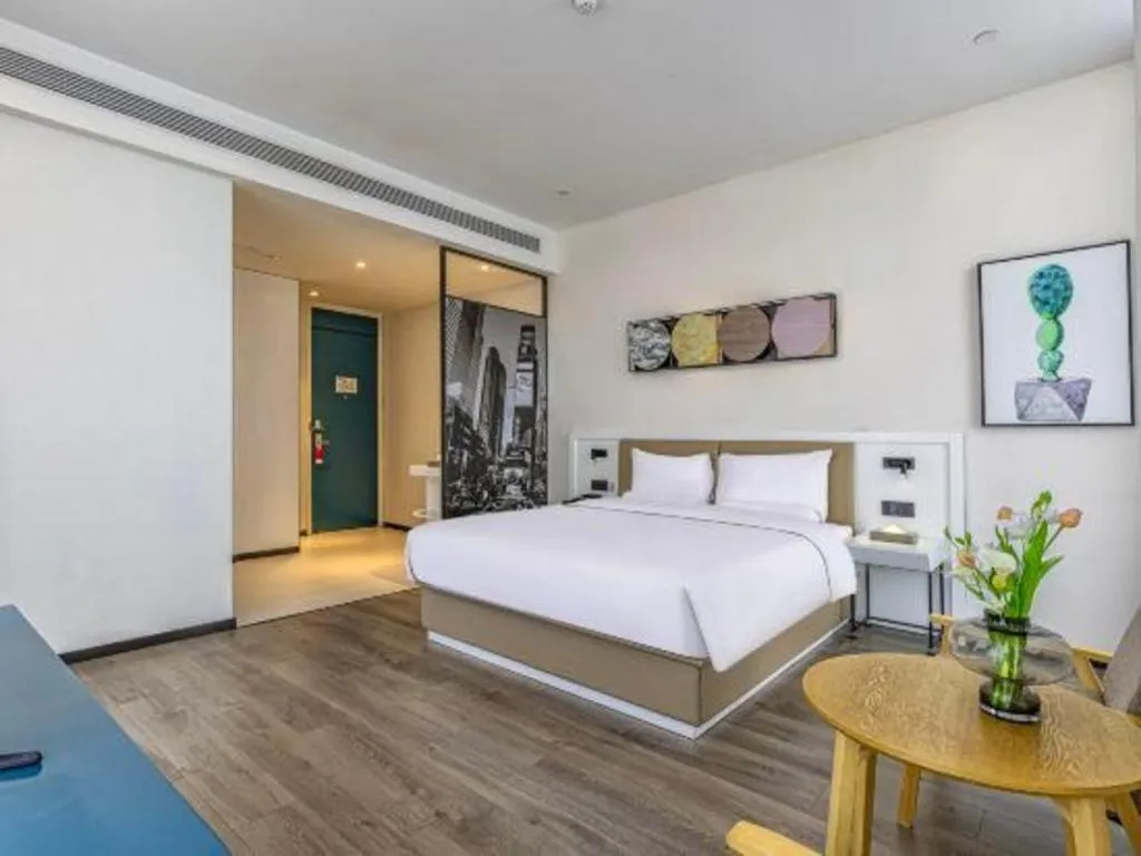 Bed in ibis Styles Kunming Nanping Hotel