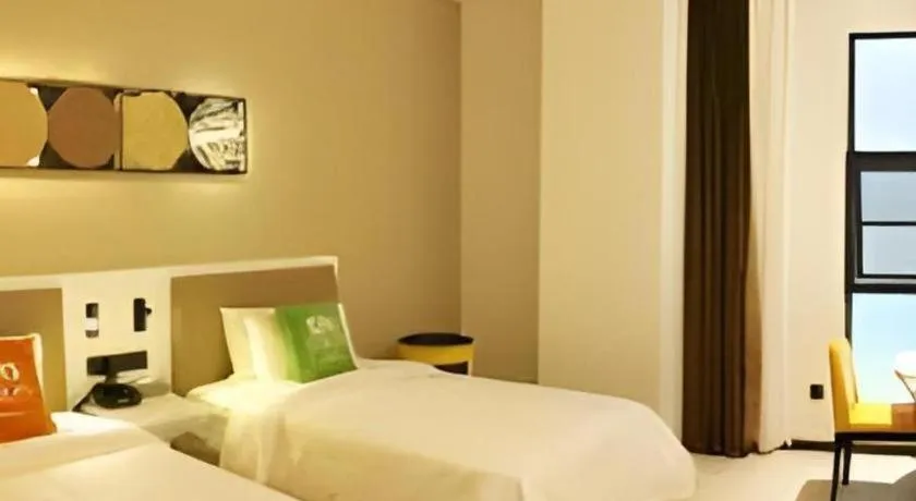 Bed in ibis Styles Kunming Nanping Hotel