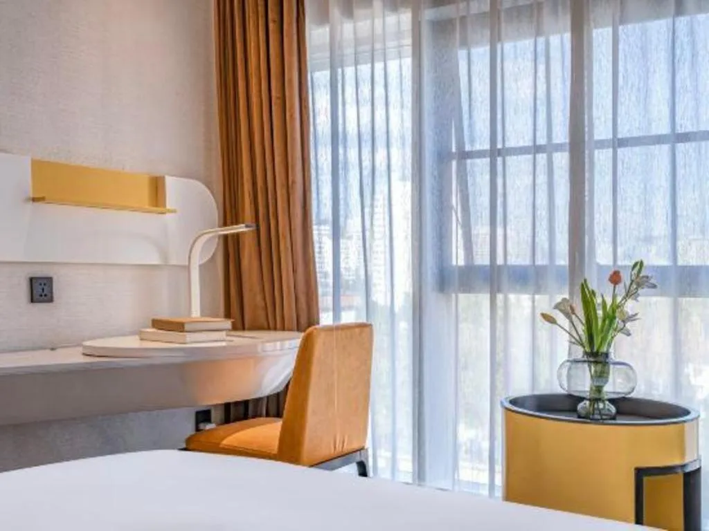 Bed in ibis Styles Kunming Nanping Hotel