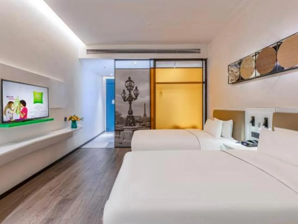 Bed in ibis Styles Kunming Nanping Hotel