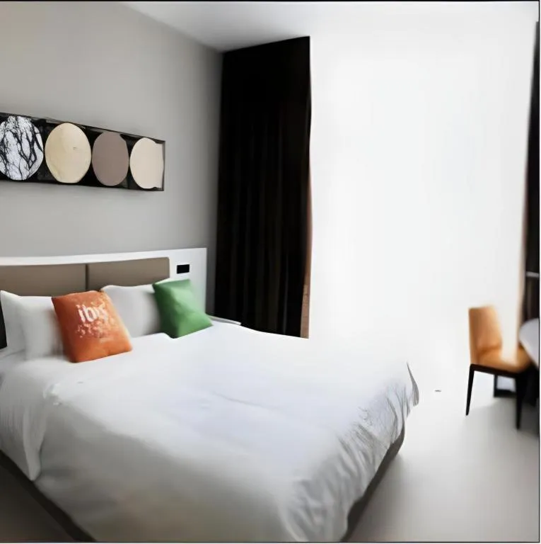 Bed in ibis Styles Kunming Nanping Hotel