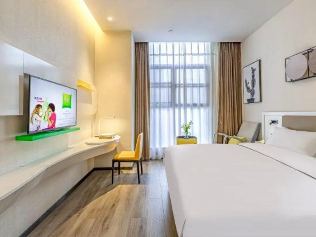 Bed in ibis Styles Kunming Nanping Hotel