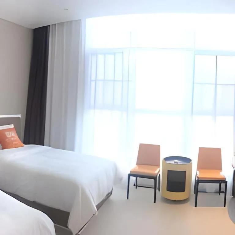 Bed in ibis Styles Kunming Nanping Hotel