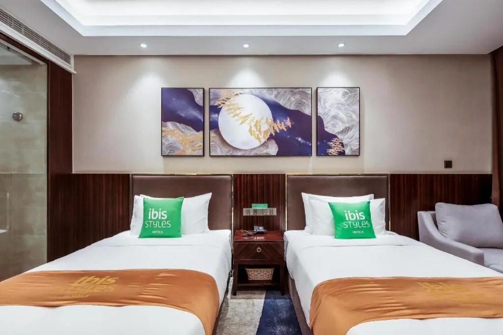 Bed in ibis Styles Nanjing Qilin Gate Hotel