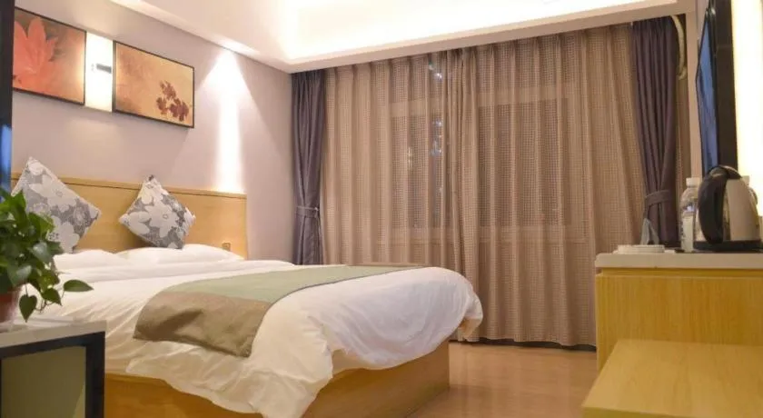 Bed in GreenTree Alliance Hotel Kunming Chuanjin Road Branch
