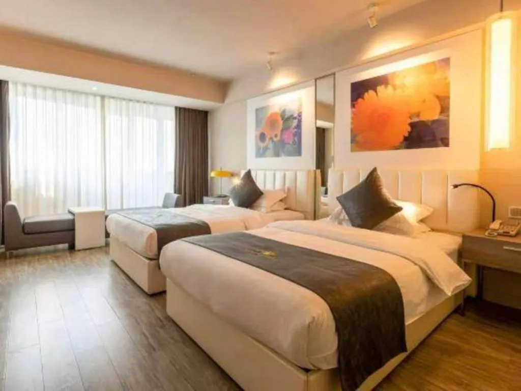 Bed in Jinjiang Metropolo Hotel - Hangzhou Xiasha