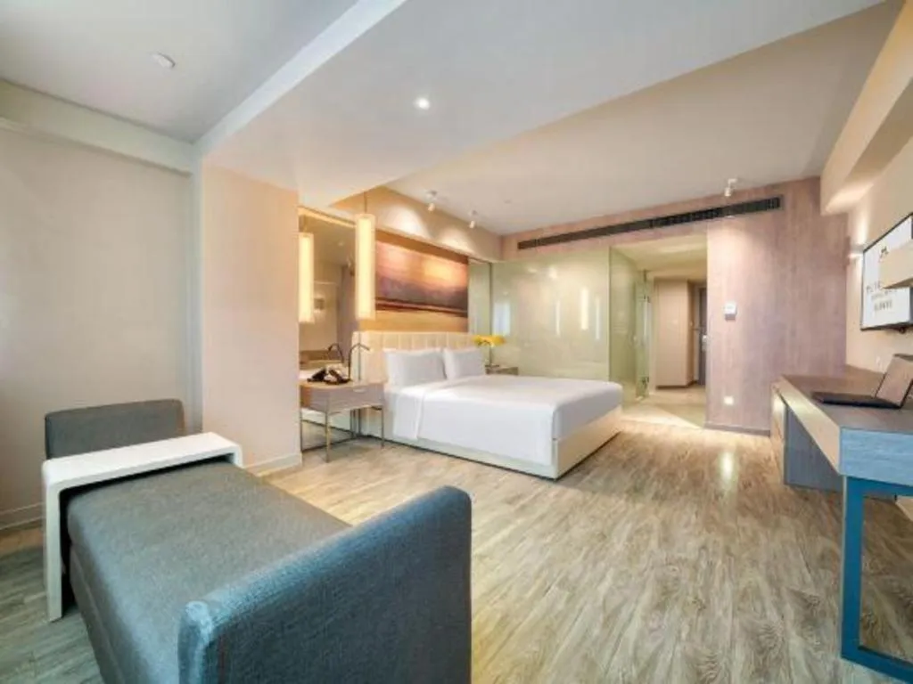 Bed in Jinjiang Metropolo Hotel - Hangzhou Xiasha