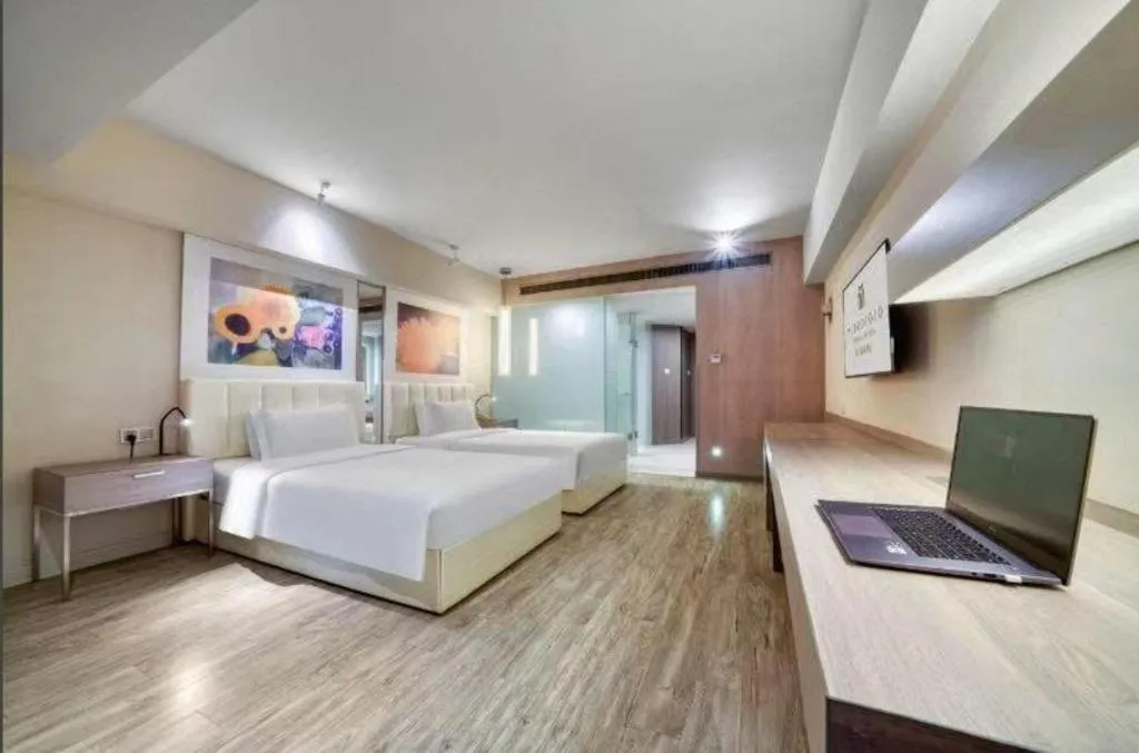 Bed in Jinjiang Metropolo Hotel - Hangzhou Xiasha