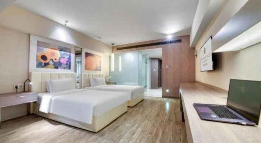 Bed in Jinjiang Metropolo Hotel - Hangzhou Xiasha