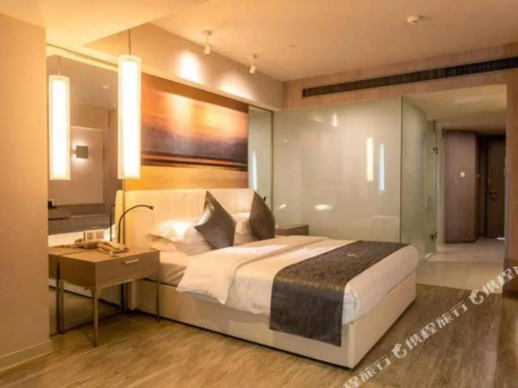 Bed in Jinjiang Metropolo Hotel - Hangzhou Xiasha