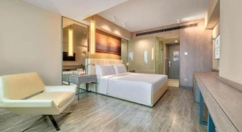 Bed in Jinjiang Metropolo Hotel - Hangzhou Xiasha