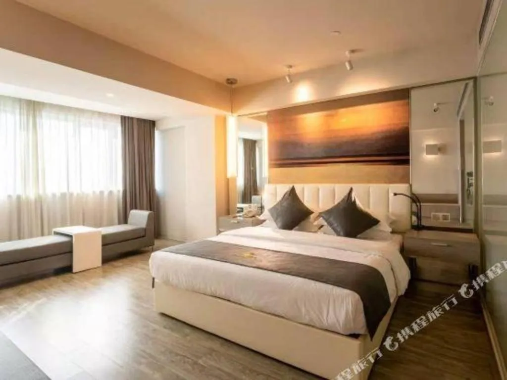 Bed in Jinjiang Metropolo Hotel - Hangzhou Xiasha