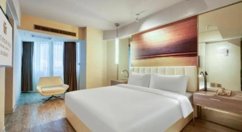 Bed in Jinjiang Metropolo Hotel - Hangzhou Xiasha