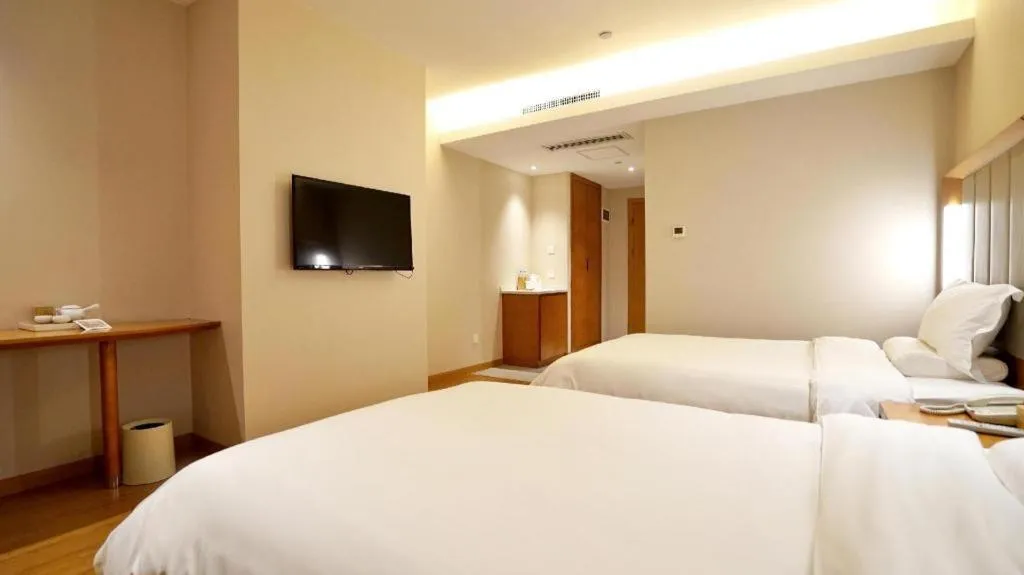 Bed in JI Hotel Xi'an Dayanta