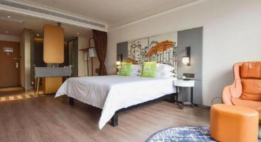 Bed in ibis xian North Second Ring Weiyang Rd Hotel