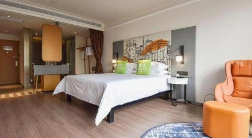Bed in ibis xian North Second Ring Weiyang Rd Hotel