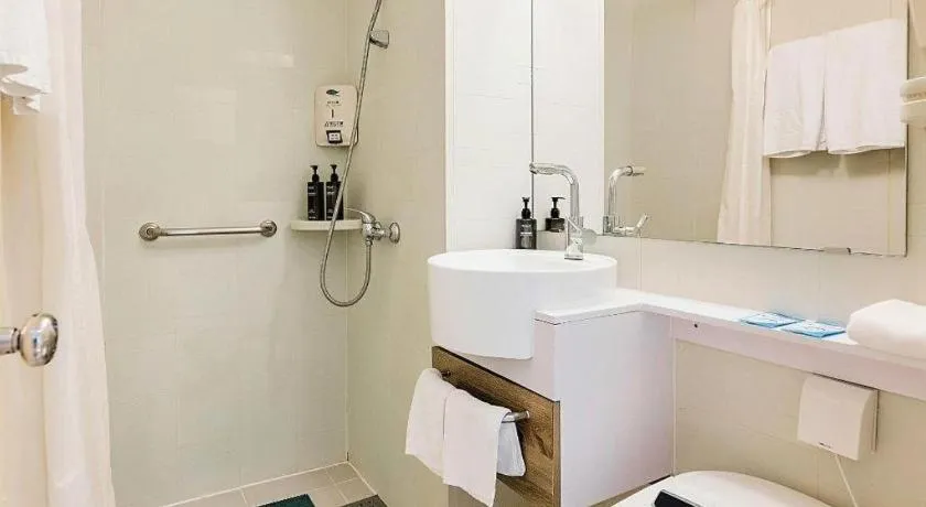 Jinjiang Inn Zibo People's Park Liuquan Road