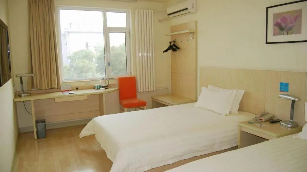 Bed in Jinjiang Inn Zibo People's Park Liuquan Road