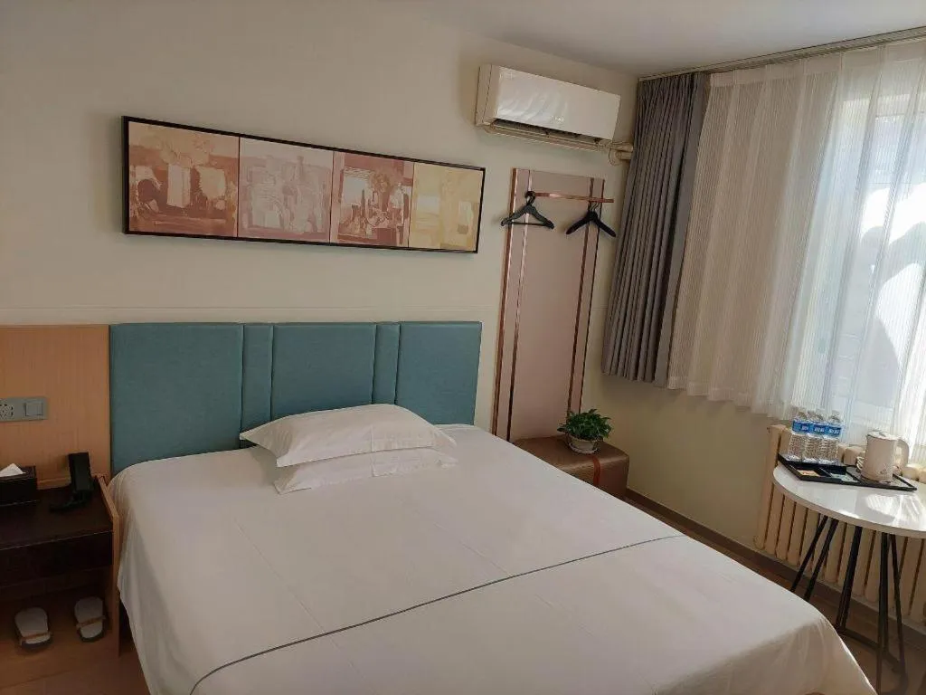 Bed in Jinjiang Inn Zibo People's Park Liuquan Road