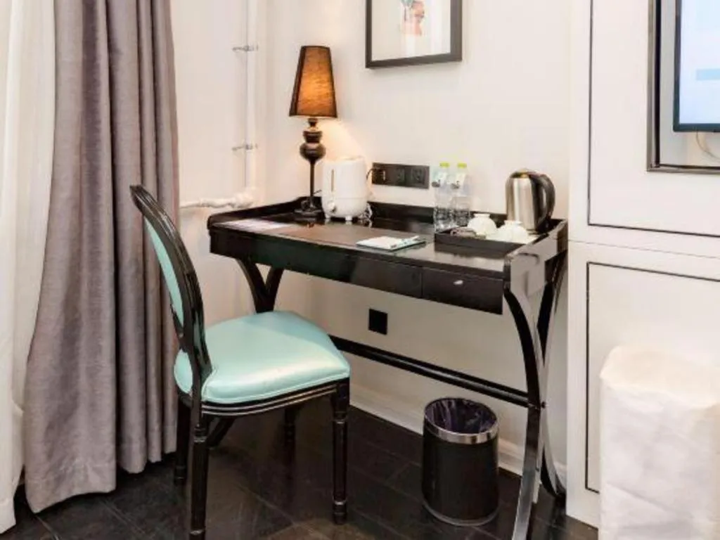 Xana Lite Jinan Railway Station