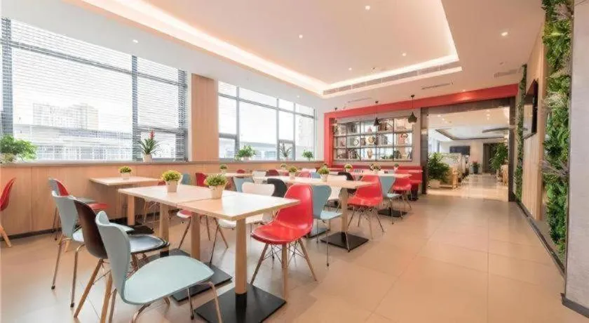 ibis Chengdu East Railway Station Hotel